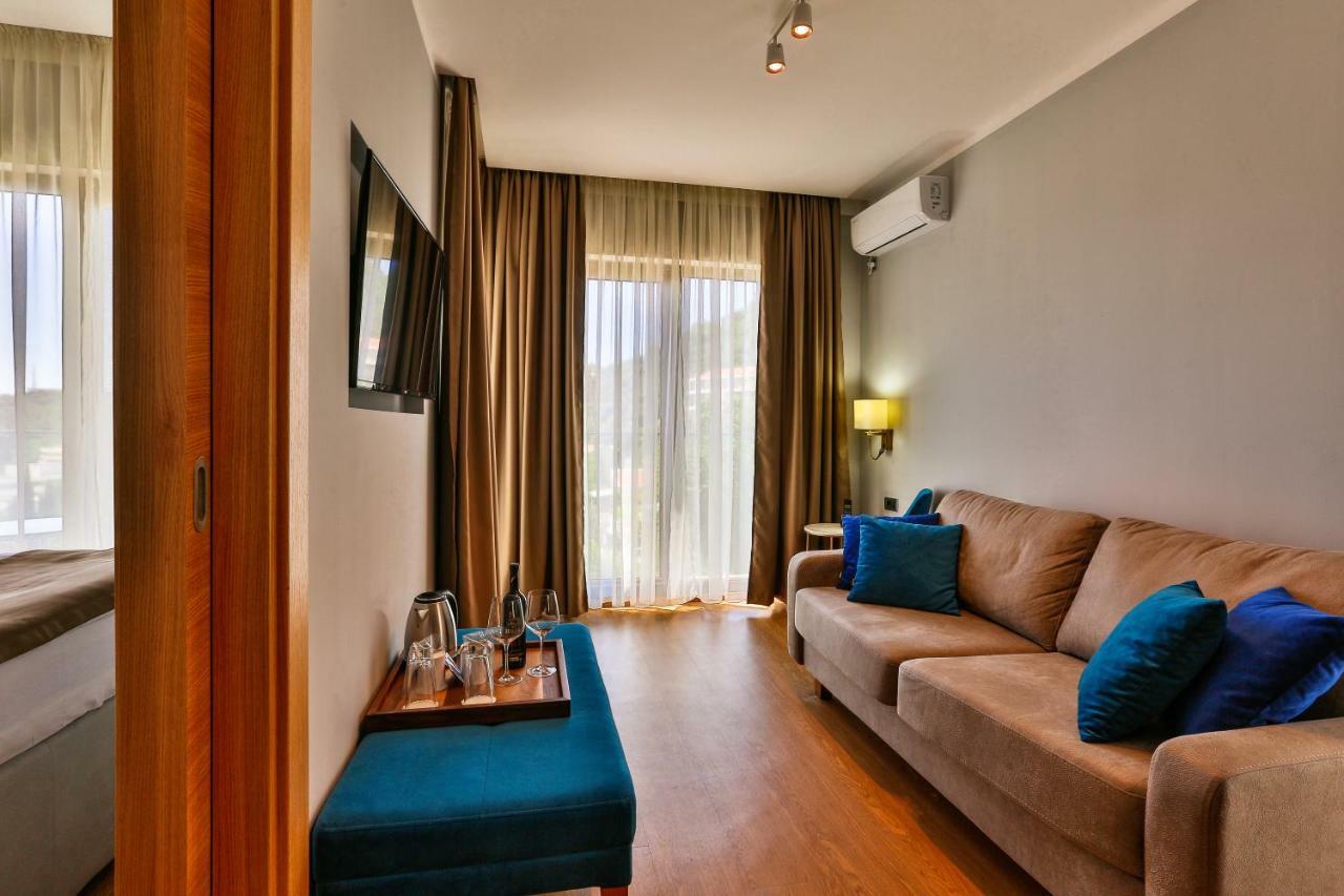 Hotel Lusso Mare By Aycon 4*