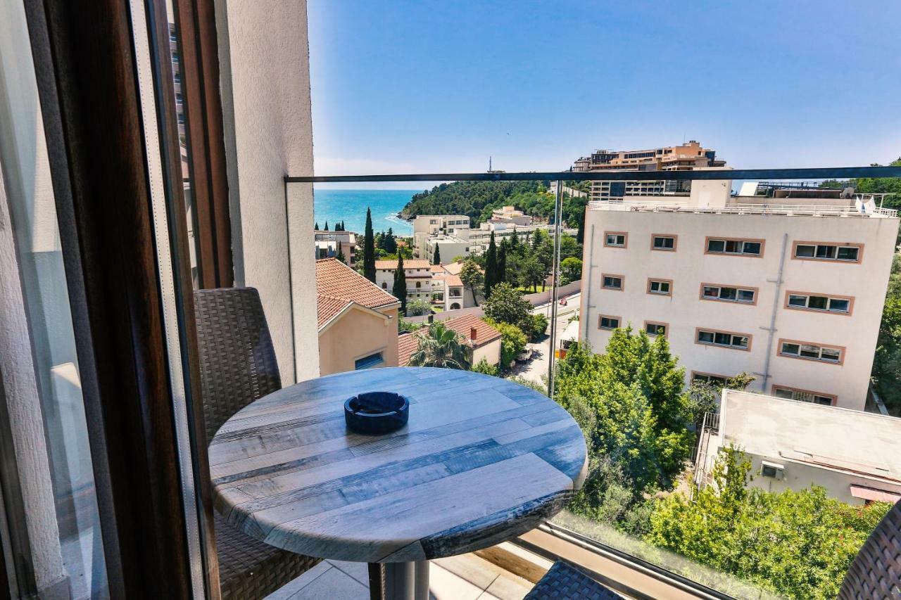 Hotel Lusso Mare By Aycon 4*